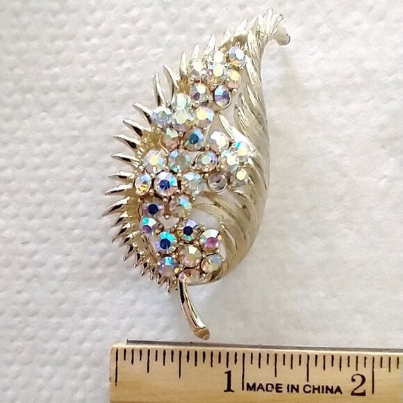 Vintage Coro Signed Brooch Pin AB Rhinestones Goldtone Metal Mid-Century - Picture 8 of 9
